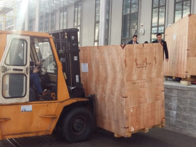 Разгрузка и установка нового оборудования в парке высоких технологий